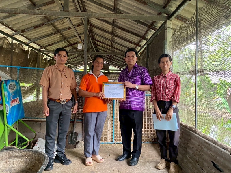 ปศุสัตว์จันทบุรี มอบใบประกาศเกียรติบัตร เสริมสร้างขวัญกำลังใจ ศูนย์เครือข่ายสัตว์พันธุ์ดี ดีเด่นระดับเขต ประจำปี 2568